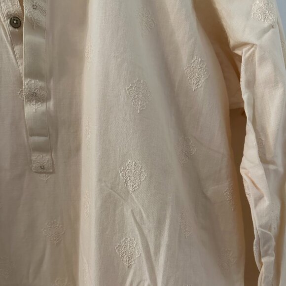 2 Kurtas, 1 Vest, 1 Veshti, 1 White Pants - Picture 3 of 8